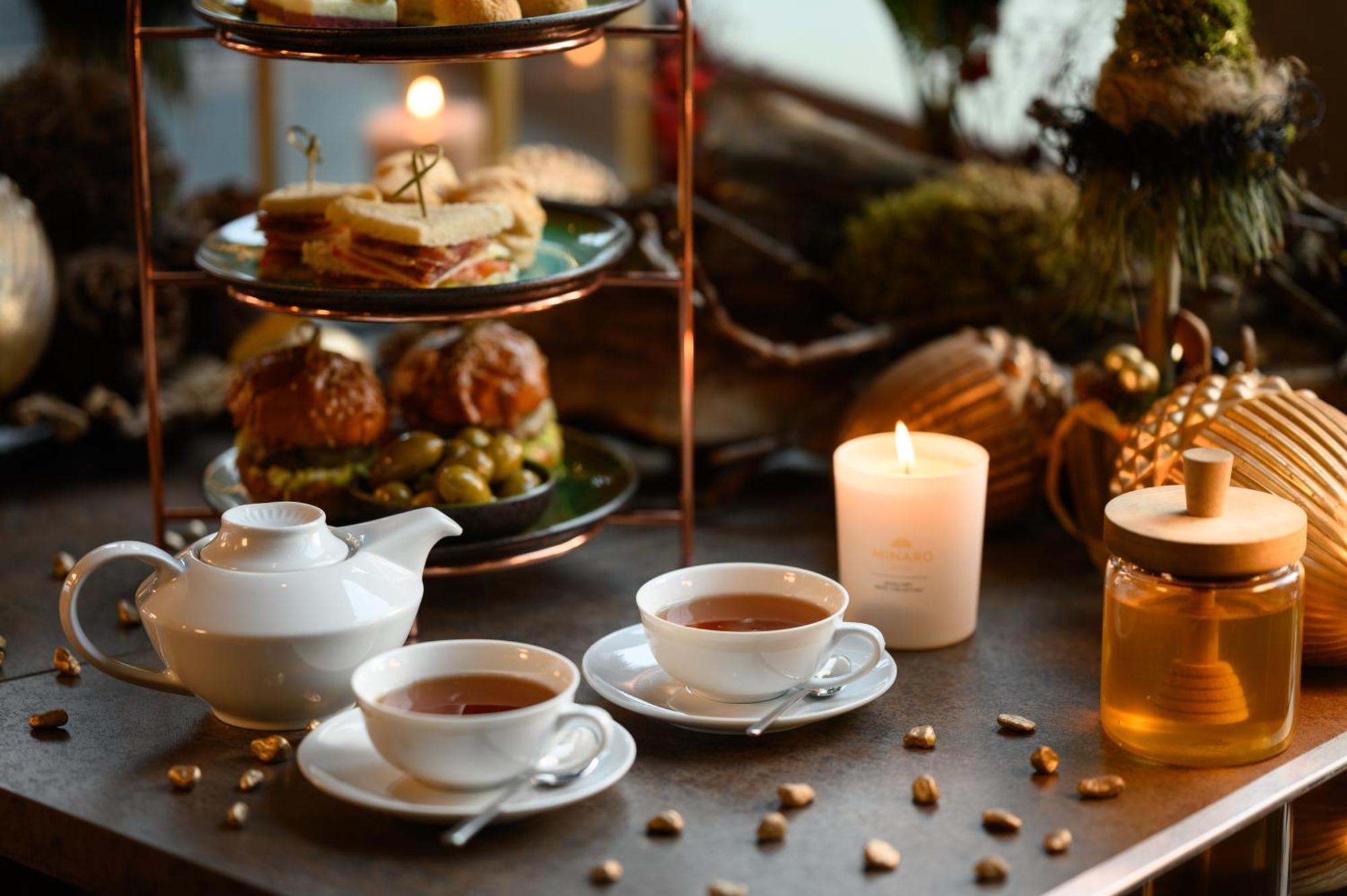 Minaro Hotel Tokaj Mgallery - Adult Only Exterior foto Afternoon tea at the Mandarin Oriental, London